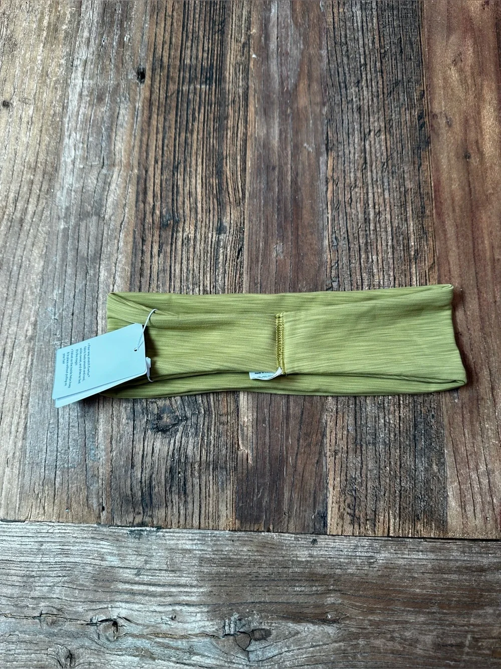 lululemon athletica low subtle